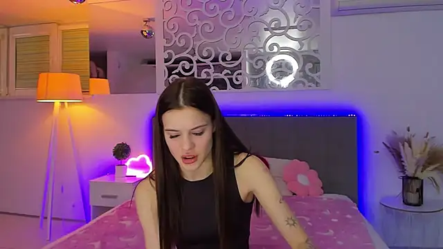 LuisaClover – Naživo XXX chat