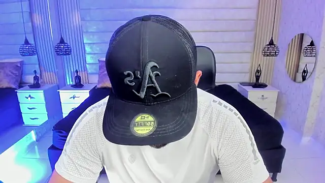 Онлайн чат XXX jhon_bear03