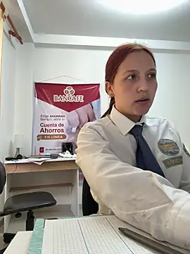 Emily-7_'s Live XXX Chat