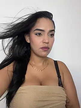 Sara-77 网络视讯表演