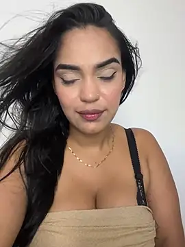 Sara-77 Live XXX-Chat