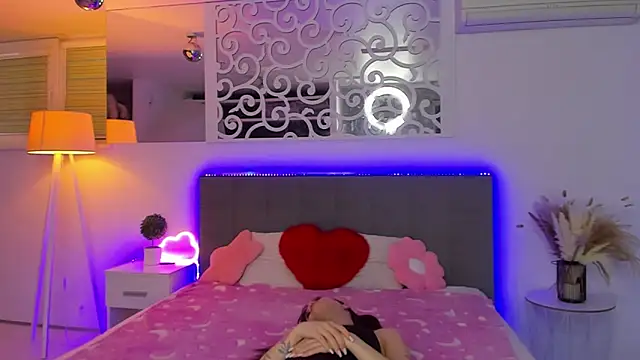 LuisaClover 라이브 XXX 채팅