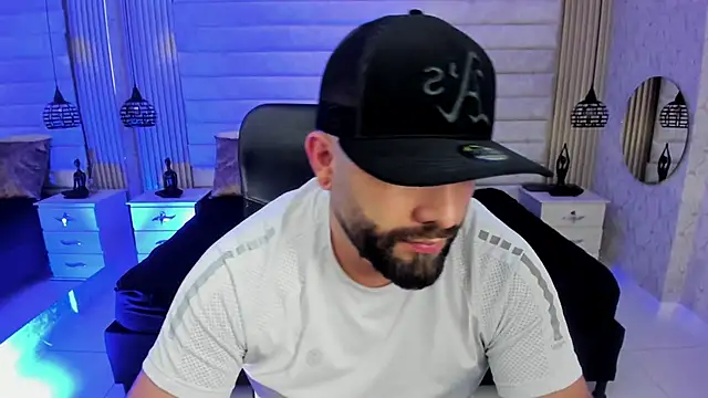 jhon_bear03 Adlı Modelin Canlı XXX Sohbeti