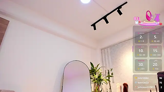 Онлайн чат XXX lily_cash1