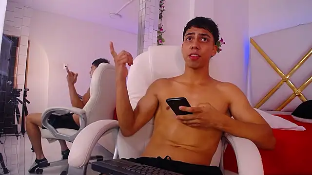 Chat XXX en directo de Axel_Walkeer