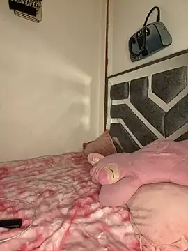 Madisson_fox20 Adlı Modelin Canlı XXX Sohbeti