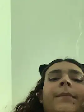 Chatroom XXX en direct de La-Gatiita-trans