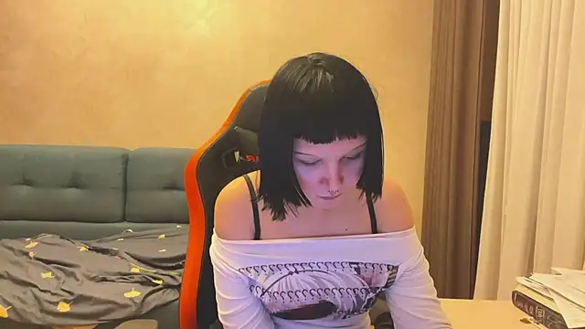 Chat XXX en directo de EllaPeony