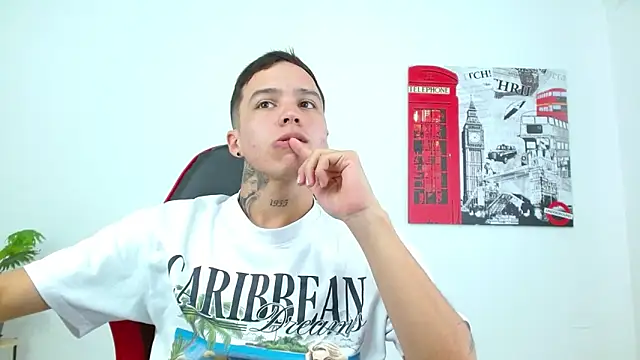 Cumandres18 Show in webcam