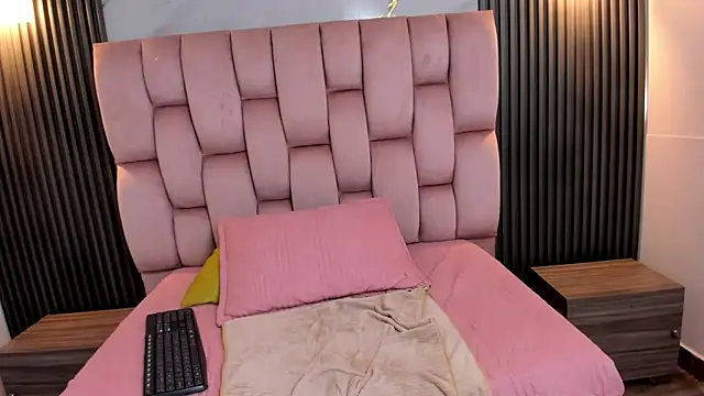 Viioletta_Mayers 现场XXX聊天