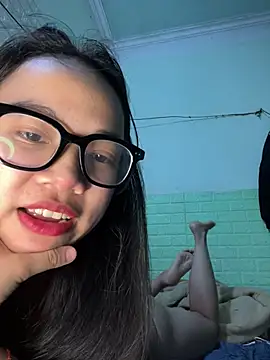 Leeeiu 现场XXX聊天