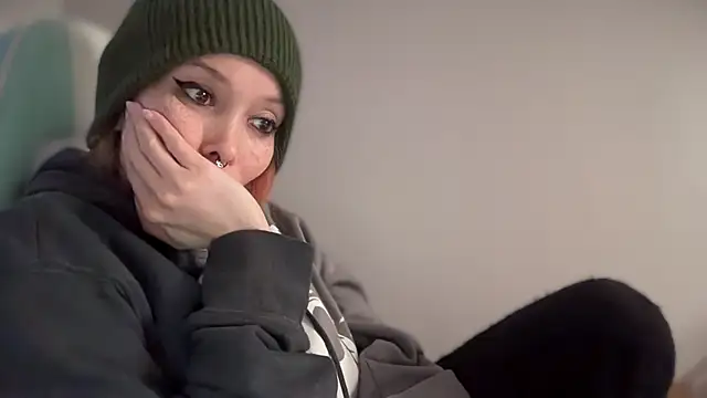 FRRANNKIE: απευθείας συνομιλία ΧΧΧ