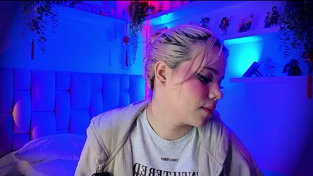 albaismynameX Adlı Modelin Canlı XXX Sohbeti