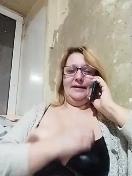 Forest-Lady live XXX chat