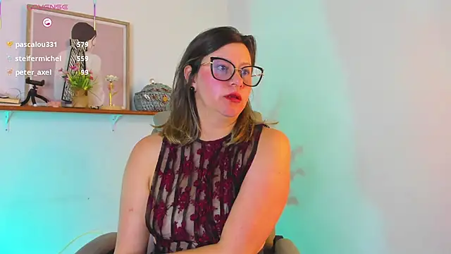 Chat +18 de Chanelll_Taylorr_ ao vivo