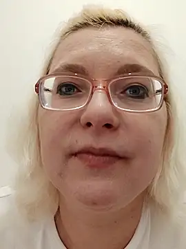 XXX chat uživo modela VikaKing