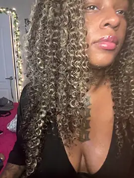 MistiSavannah 现场XXX聊天