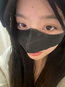 AZ37866 – Live XXX-chat