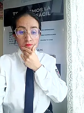 Valentina--1 即時 XXX 聊天