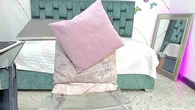 IsiisLovei 现场XXX聊天