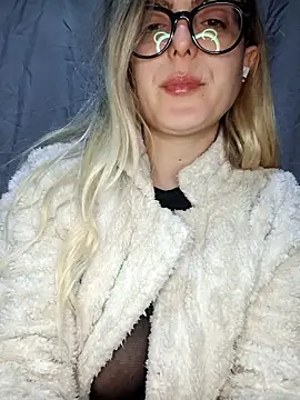 dolcehelena993 Live XXX Chat