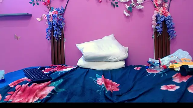 analintimacy18's Live XXX Chat