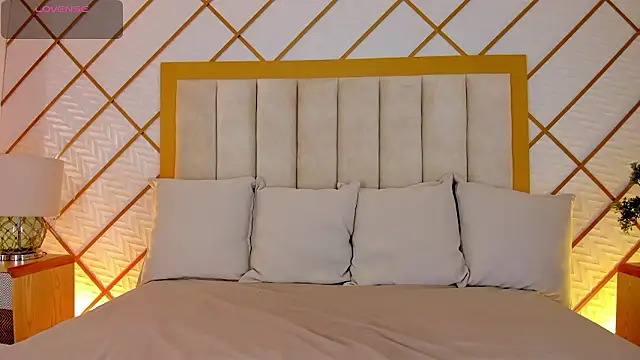 cocoamore live XXX chat