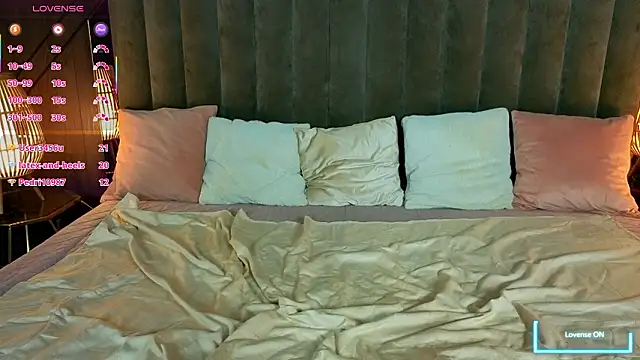 Neyla_Charm Chat XXX in diretta