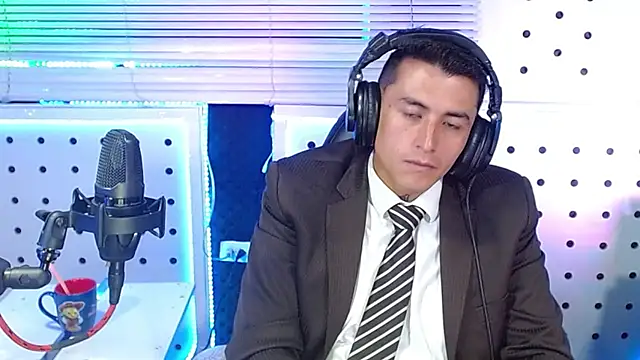 XXX chat uživo modela Godofcumxxx