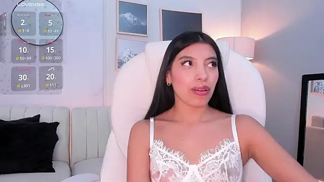 Tiffany_Low – Naživo XXX chat