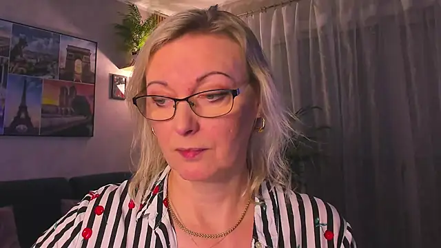 Онлайн чат XXX vanessa_chat