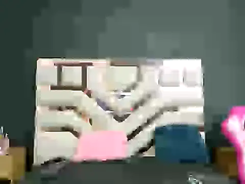 karolain_thomson: απευθείας συνομιλία ΧΧΧ