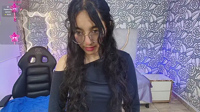 Chatroom XXX en direct de rosee_tay1