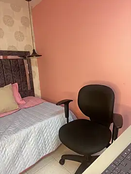 Czat XXX na żywo – Shantal_0420