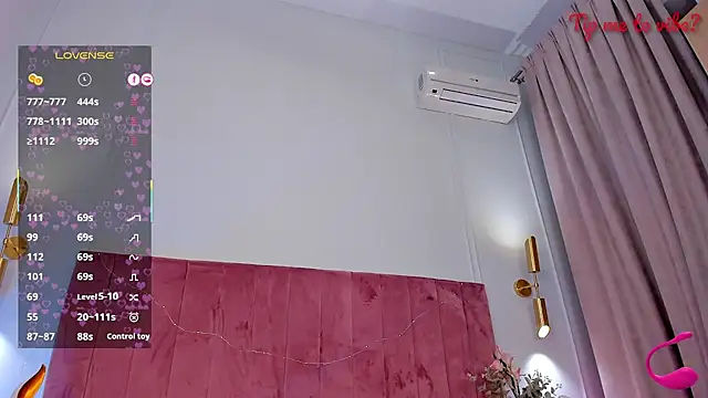 Mayzzie: онлайн-секс-чат