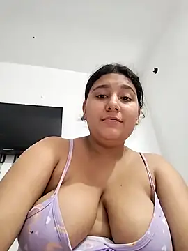 Chat XXX en directo de sarati_rado