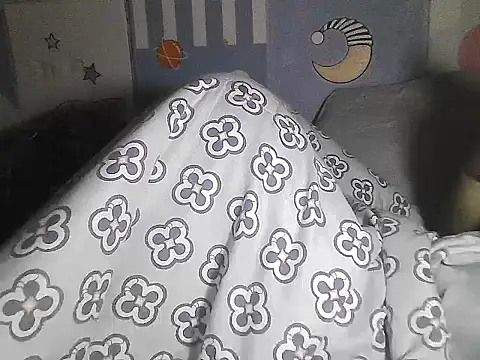 leamorena: онлайн-секс-чат