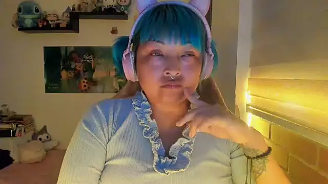 Chat XXX en directo de Shaddycute_