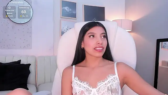 Tiffany_Low élő XXX-chatje