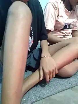 Lesbians_NO1 Adlı Modelin Canlı XXX Sohbeti