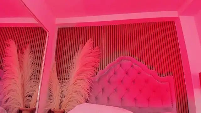 Violett_hott_'s Live XXX Chat