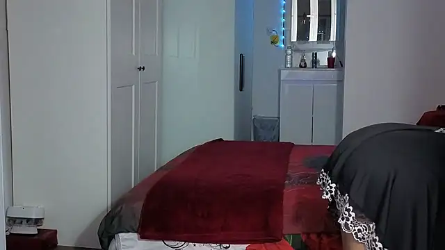 HotSpicyGujju Adlı Modelin Canlı XXX Sohbeti