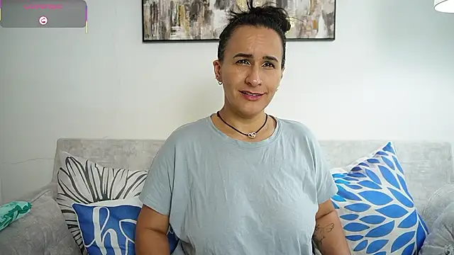 Sara_CharmyのライブXXXチャット