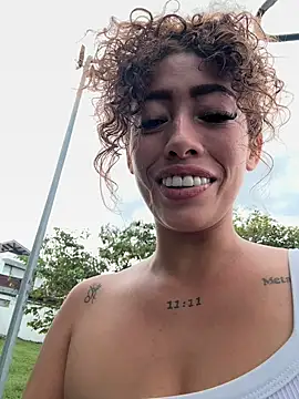 roxyrougee's Live XXX Chat