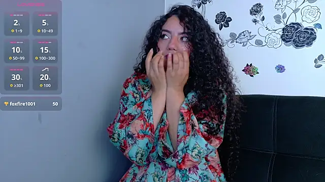 emiily_curly élő XXX-chatje