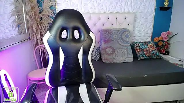 NathaliaSweet_11: онлайн-секс-чат