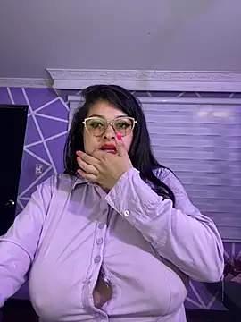 دردشة MiiaaJoness الجنسية المباشرة