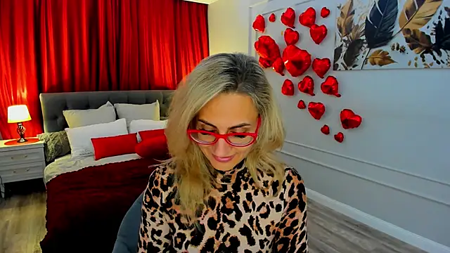 MuseOfStage Adlı Modelin Canlı XXX Sohbeti