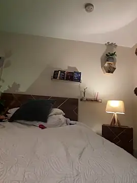 YariRose Chat XXX live