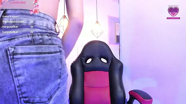 april_jones05 Live XXX Chat